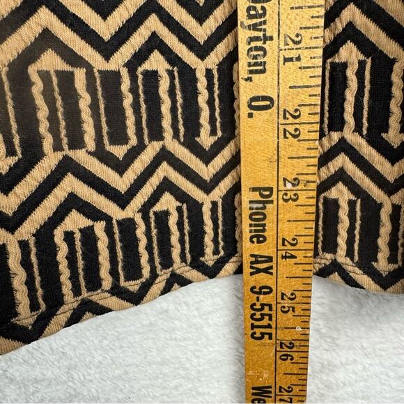 Chico's Blocked Jacquard Long Sleeve Textured Tab Shoulder Top Black Sz 3 US XL - Picture 15 of 16